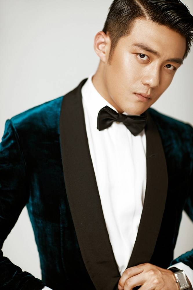 亂世麗人行李澤鋒曝最新寫真 盡顯張揚(yáng)不羈