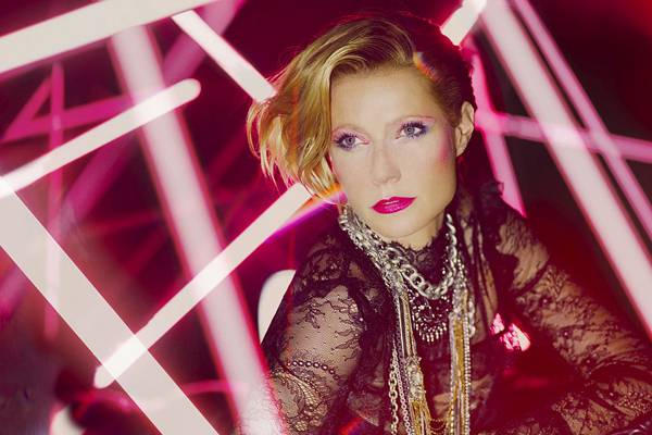 格溫妮絲帕特精美彩妝圖片