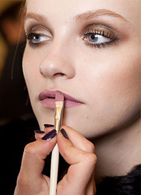 讓嘴唇更加性感迷人的MLBB唇怎么畫?趕緊看過來