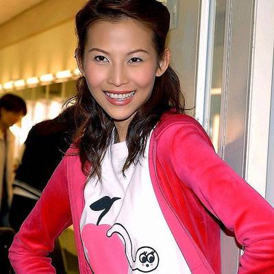 伊能靜懷孕曬大肚子照片 臨產(chǎn)腳腫如熊掌