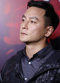 太敬業(yè)！吳彥祖鼻梁被打斷直接直接掰回來”