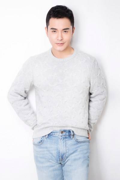 演員王雅倫新春寫真曝光 盡顯優(yōu)雅暖男氣質(zhì)