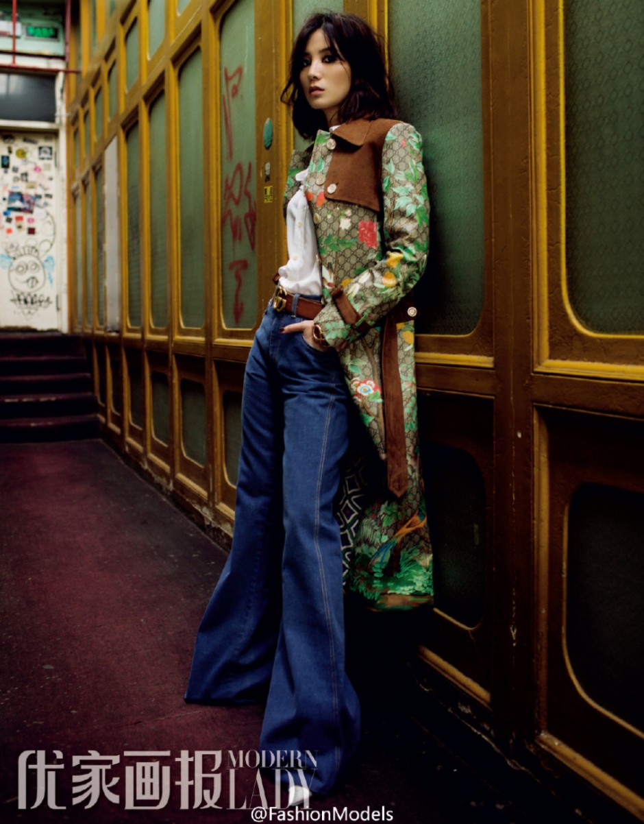 小宋佳最新寫(xiě)真大片公開(kāi) 抱吉他才女范兒十足