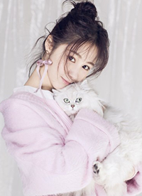 梁田時尚寫真笑容吸睛 貓咪入境盡顯親和力