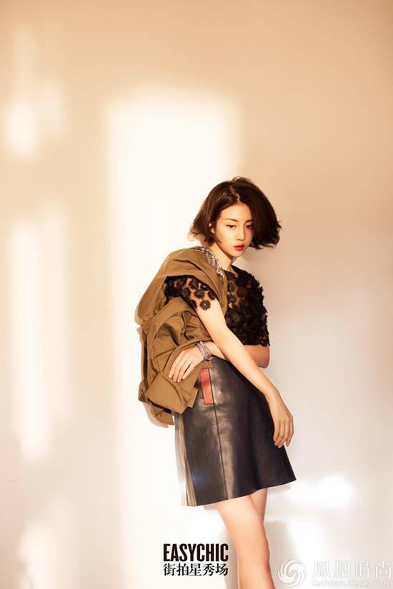 李溪芮短發(fā)寫真曝光 光影間盡顯靈動(dòng)之美