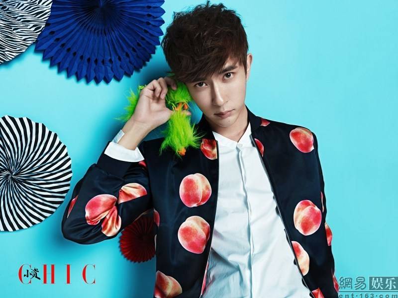 于朦朧雜志寫真大片曝光 撲面而來的少年氣