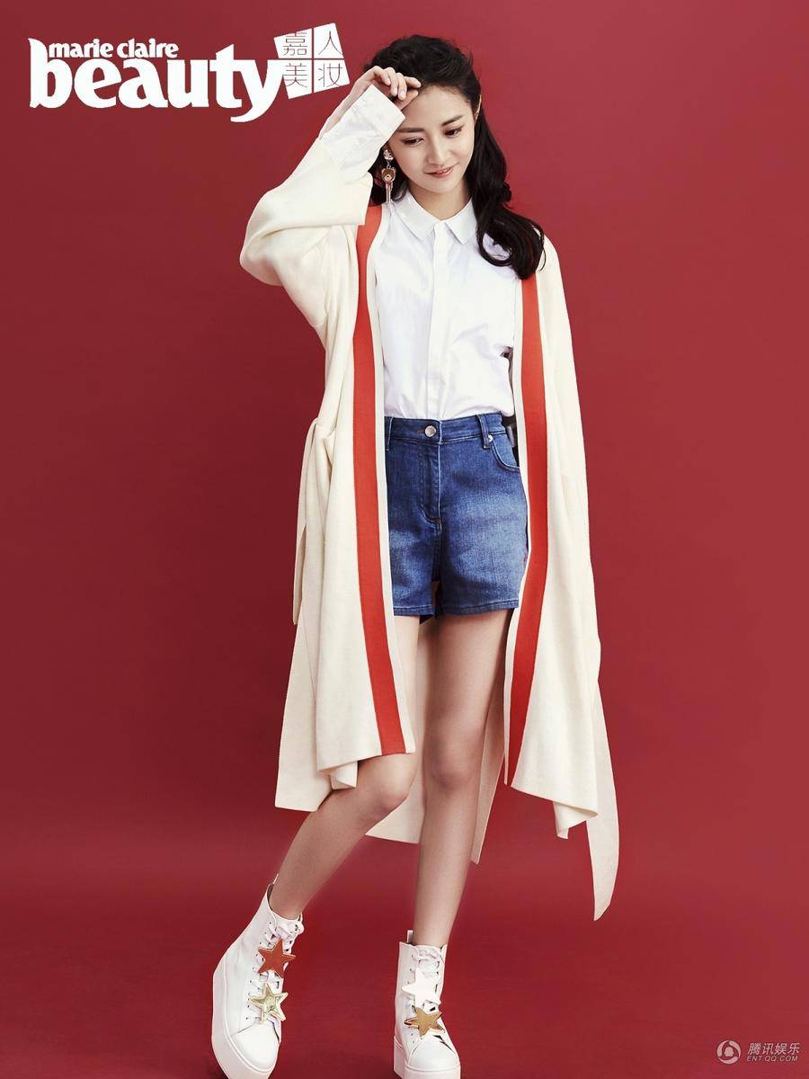 陳鈺琪雜志寫真大片公開 造型新穎玩轉(zhuǎn)清新美妝