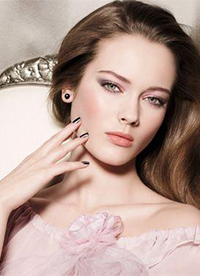 2017chanel春夏妝容系列 霓虹色彩玩轉(zhuǎn)潮流