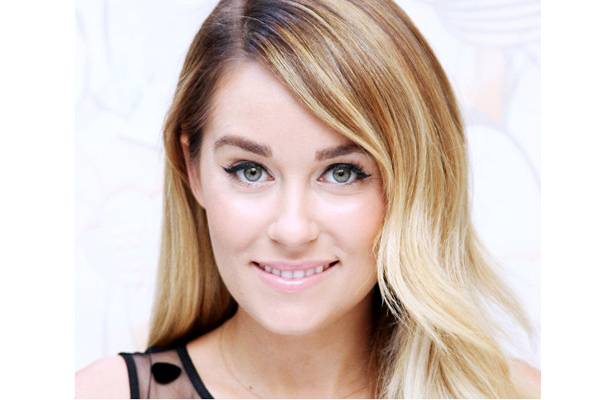 你絕對猜不到這7位女星是自己化妝