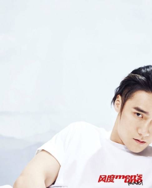 蔣勁夫早春西裝寫真大片 長(zhǎng)發(fā)背頭藝術(shù)感十足