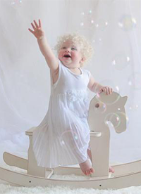 另類美！攝影師為白化病人拍唯美大片