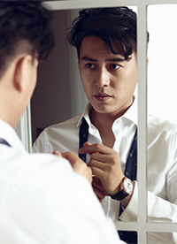 靳東最新雜志寫(xiě)真圖片 儒雅氣質(zhì)盡顯老干部風(fēng)情