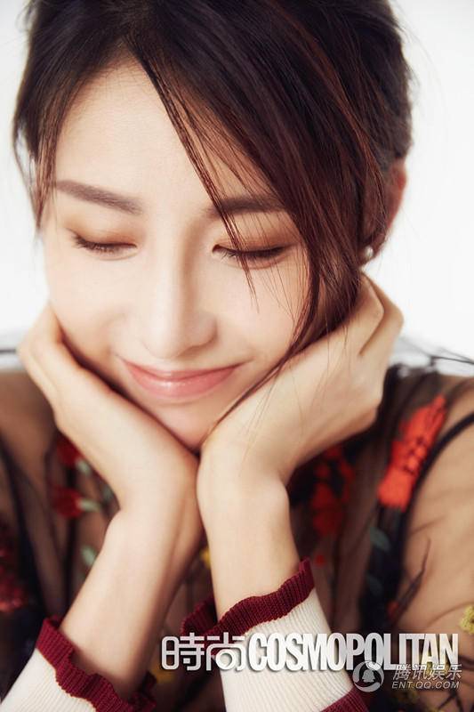 內(nèi)地女演員賈青寫(xiě)真大片 清新自然笑容溫暖