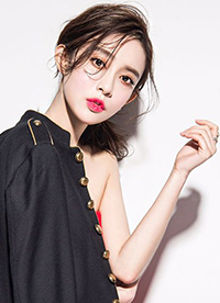 一年級(jí)孟子義寫真曝光 香肩半露性感撩人