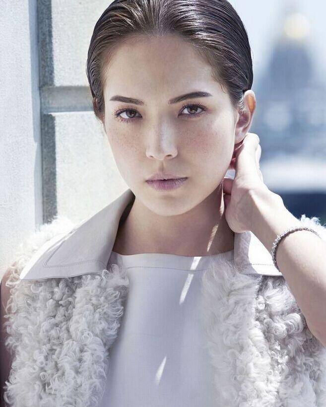 臺女星許瑋甯最新寫真 美背出鏡自然脫俗