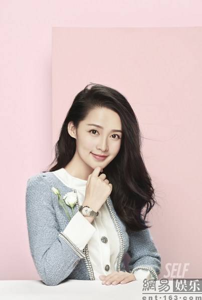 李沁時(shí)尚質(zhì)感大片曝光 演繹優(yōu)雅知性美