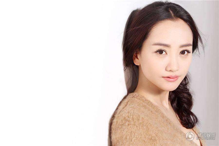 楊蓉冬日暖心寫真大片 笑意盈盈盡顯婉約甜美