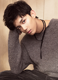 吳磊雜志拍攝寫(xiě)真 完美演繹男神初長(zhǎng)成