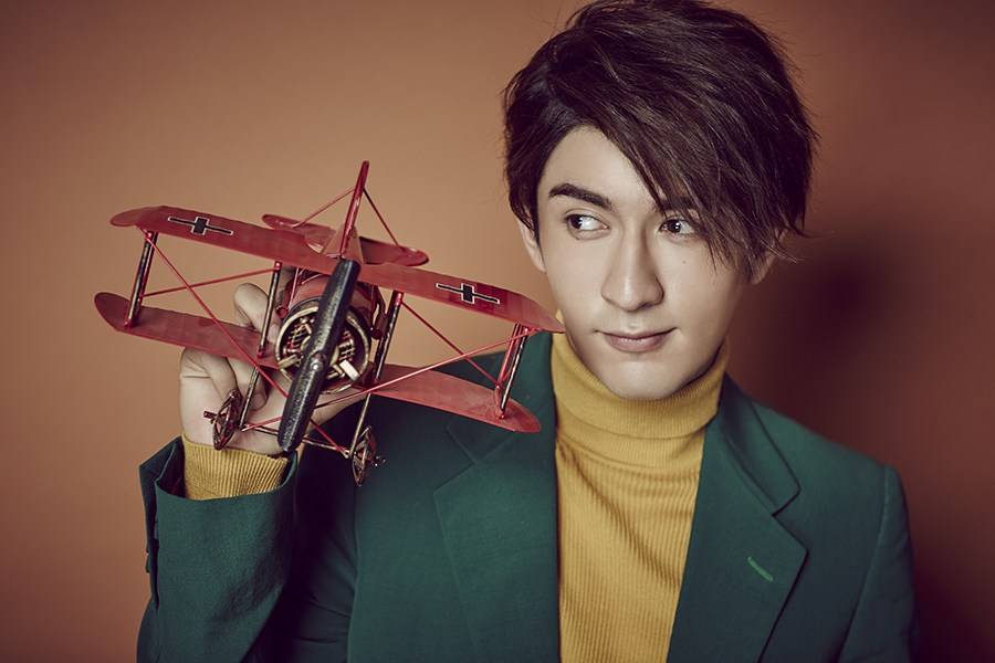 新生代演員米熱復(fù)古寫真 謙謙君子溫潤如玉