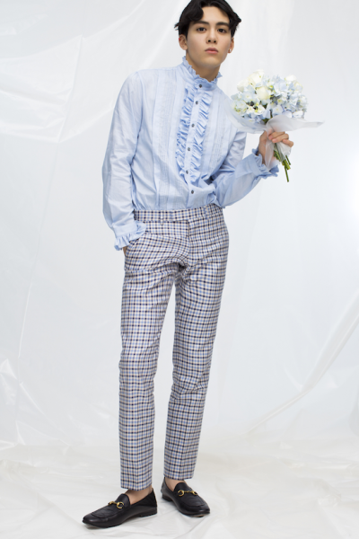 大眼仔曾舜晞時(shí)尚寫真變身“巴洛克王子”