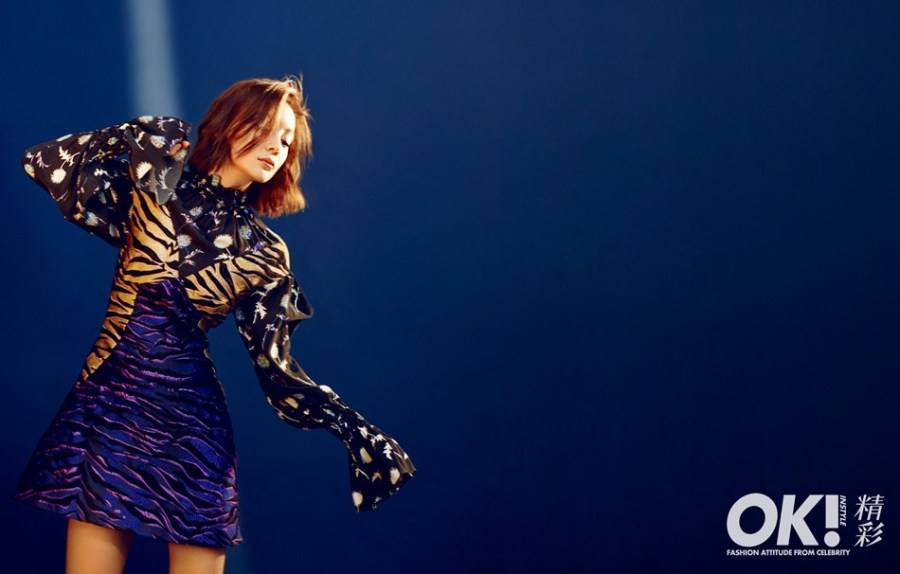 袁姍姍雜志兔女郎寫真 大玩愛寵大機(jī)密