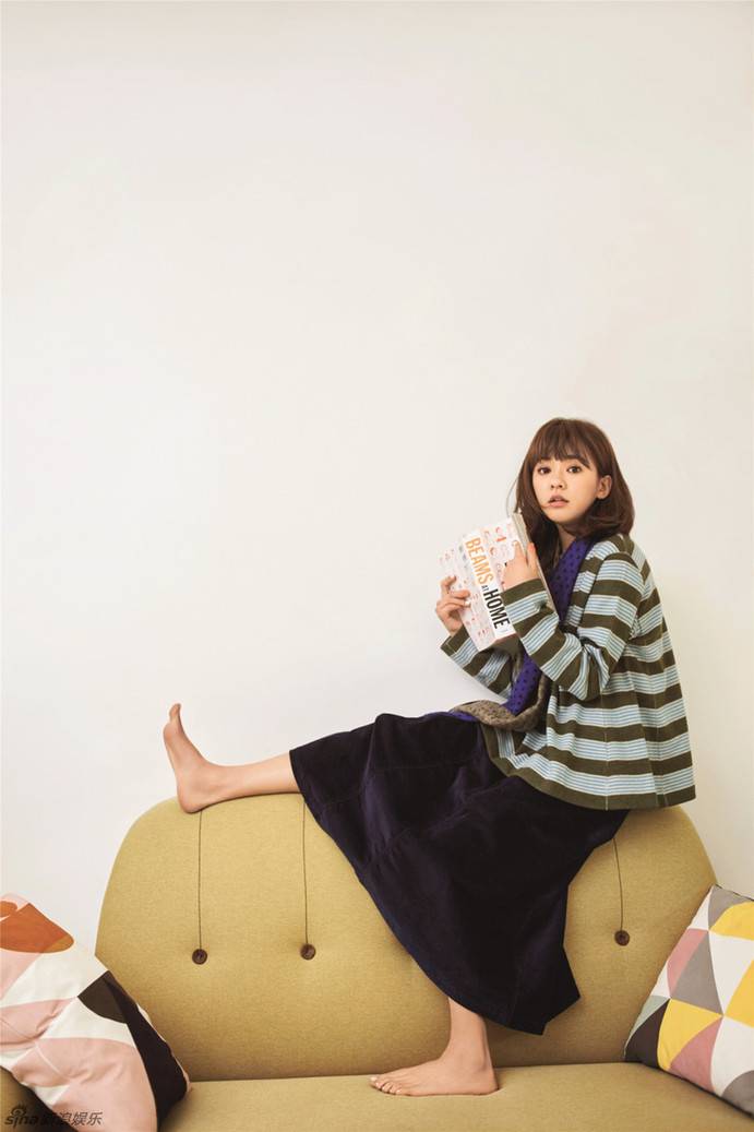 陳意涵元氣少女寫真 素雅靈動笑眼迷人