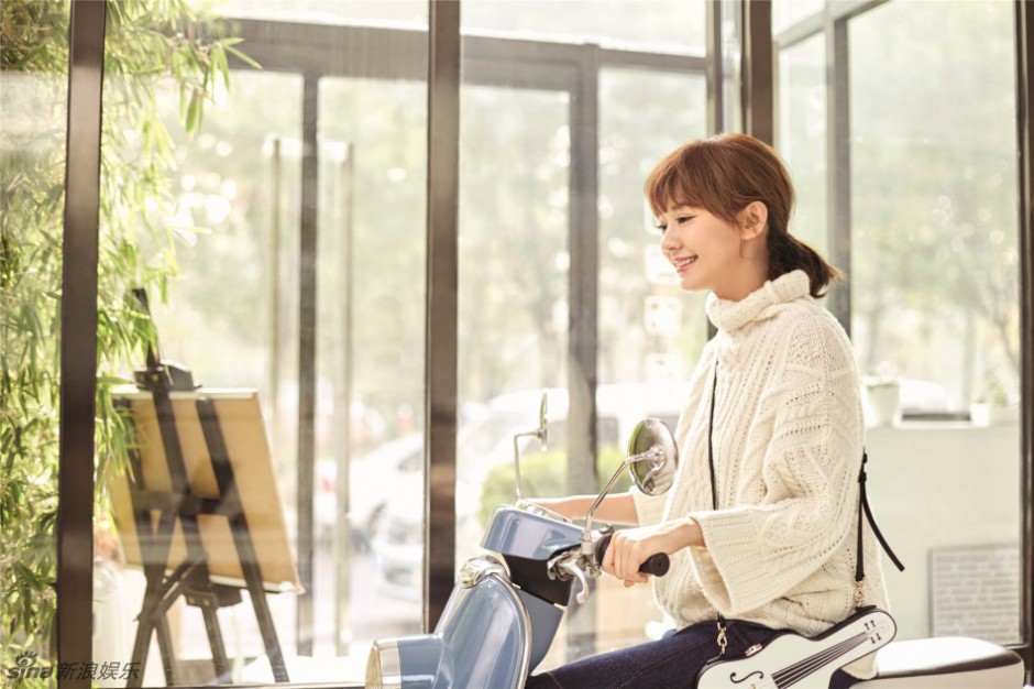 陳意涵元氣少女寫真 素雅靈動笑眼迷人