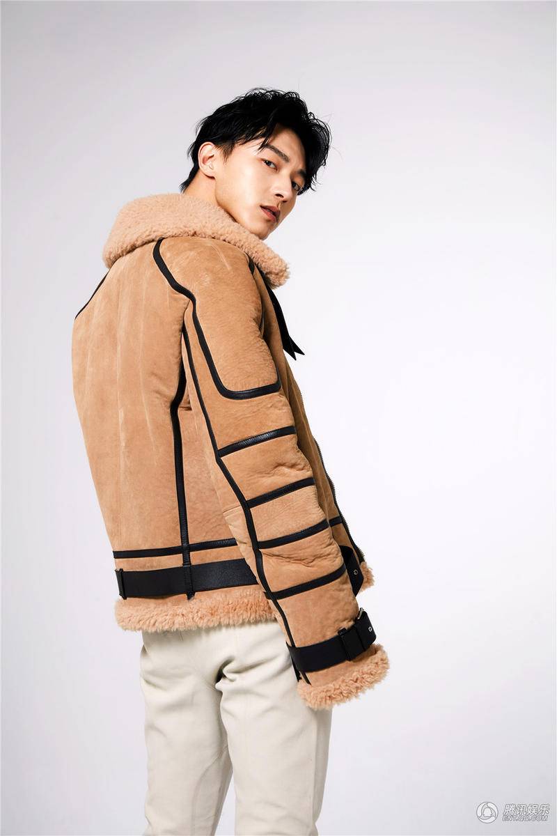 演員魏天浩生日寫(xiě)真曝光 散發(fā)雅痞氣息