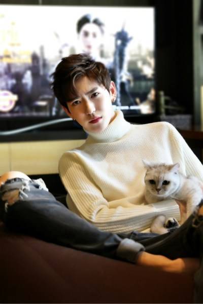 李東陽冬日寫真曝光 長(zhǎng)腿顏贊惹人愛