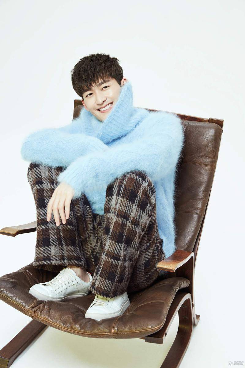 張翰最新寫(xiě)真大片曝光 冬日暖男上線