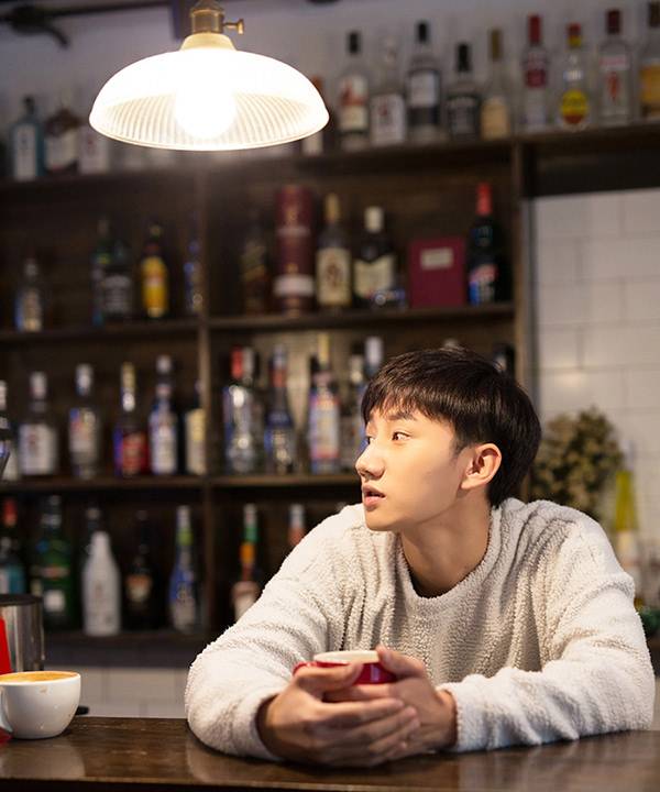 《錦繡未央》梁振倫秋日溫暖寫(xiě)真大片曝光