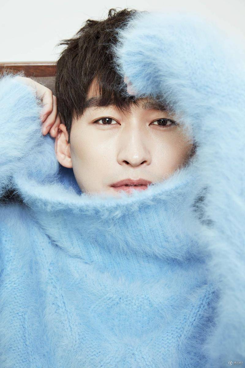 張翰最新寫(xiě)真大片曝光 冬日暖男上線(xiàn)