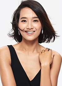 主持人朱丹黑白極簡(jiǎn)寫真現(xiàn)性感“鎖骨殺”