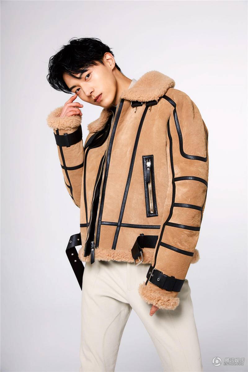 演員魏天浩生日寫真曝光 散發(fā)雅痞氣息