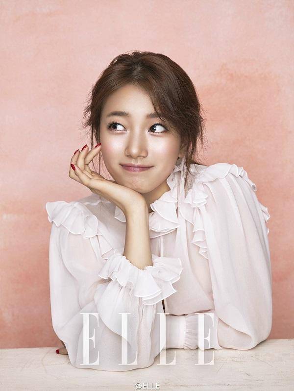 &ldquo;國民初戀&rdquo;秀智寫真大片曝光 盡顯清純魅力