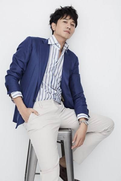 演員彭冠英最新寫真 迷人微笑撩人心弦