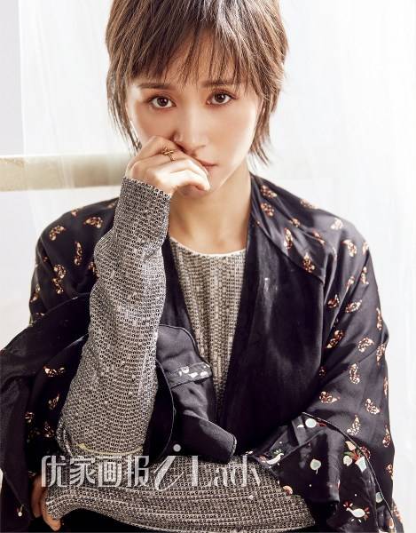 演員王子文曝最新寫真 性感露肩玩轉(zhuǎn)歐美風