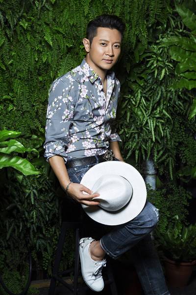 羅中旭曝新專輯寫真大片 重磅打造撕下偶像標簽