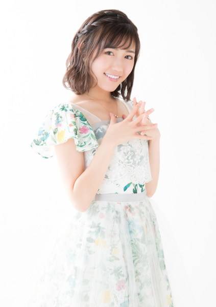 渡邊麻友最新寫真集曝光 嬌俏靈動詮釋別樣性感