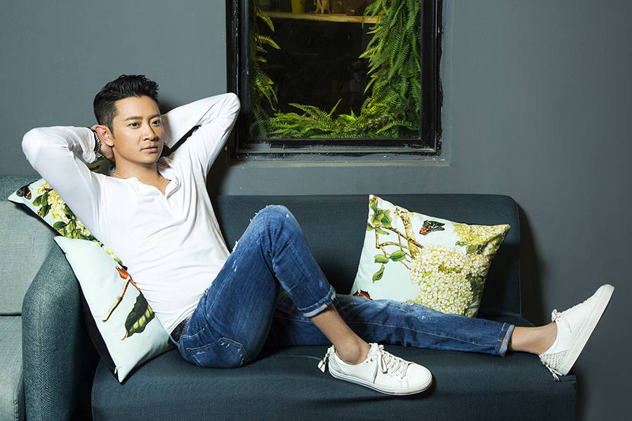 羅中旭曝新專輯寫真大片 重磅打造撕下偶像標(biāo)簽