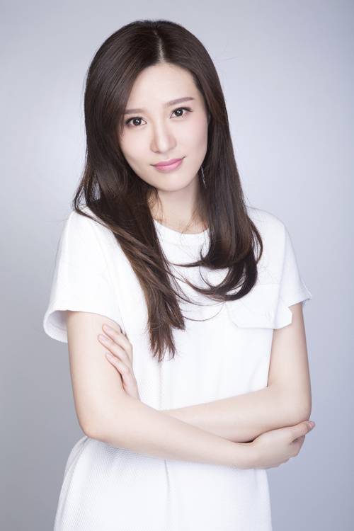 90后鄔靖靖寫真曝光 清新自然孔令可愛