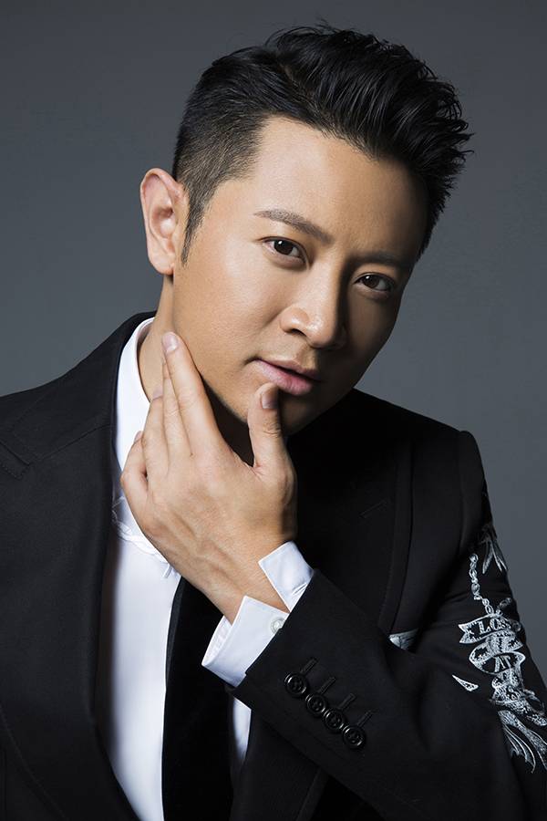 羅中旭曝新專(zhuān)輯寫(xiě)真大片 重磅打造撕下偶像標(biāo)簽