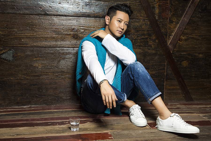 羅中旭曝新專輯寫真大片 重磅打造撕下偶像標簽