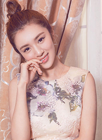 演員王曉晨旗袍復(fù)古寫(xiě)真 身姿窈窕展大長(zhǎng)腿