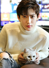 李東陽冬日寫真曝光 長腿顏贊惹人愛