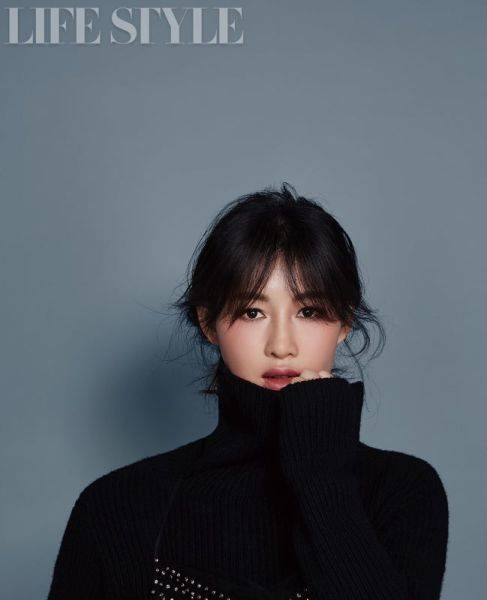 陳燃最新寫真曝光 短發(fā)亮相帥氣十足