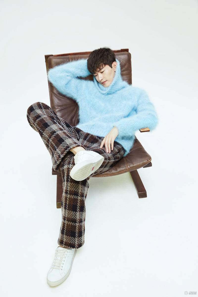 張翰最新寫(xiě)真大片曝光 冬日暖男上線