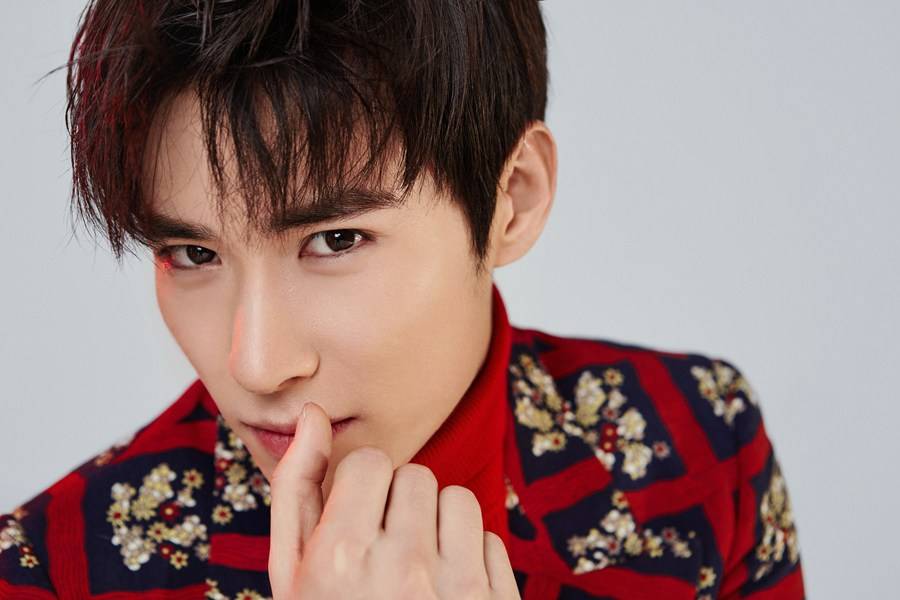 吳昊澤帥氣寫真大片 上演花美男極致誘惑