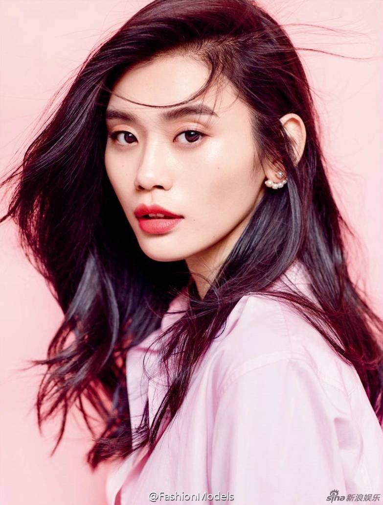 中國超模奚夢瑤寫真大片曝光上演紅唇魅惑