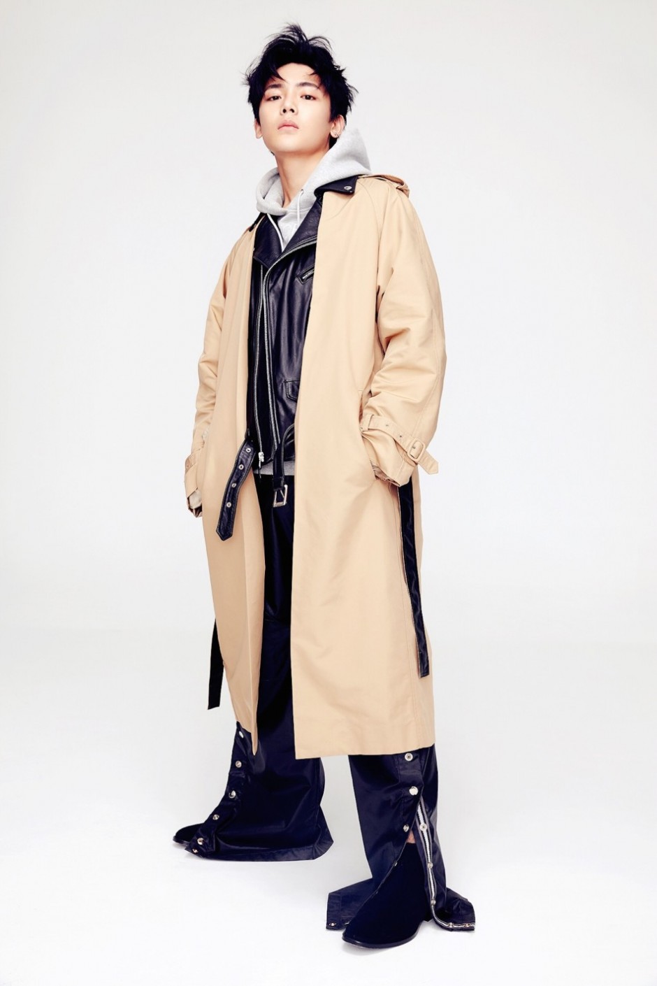 超能少年侯明昊時尚寫真 時尚造型彰顯混搭魅力